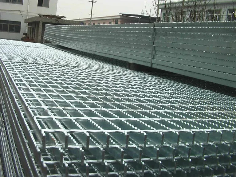 Về sản phẩm mà chúng tôi đang cung cấp tới các khách hàng