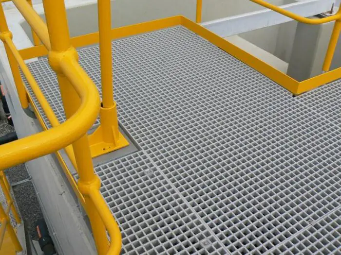 Khám phá lợi ích và ứng dụng đa dạng của Sàn FRP giá rẻ trong xây dựng hiện đại
