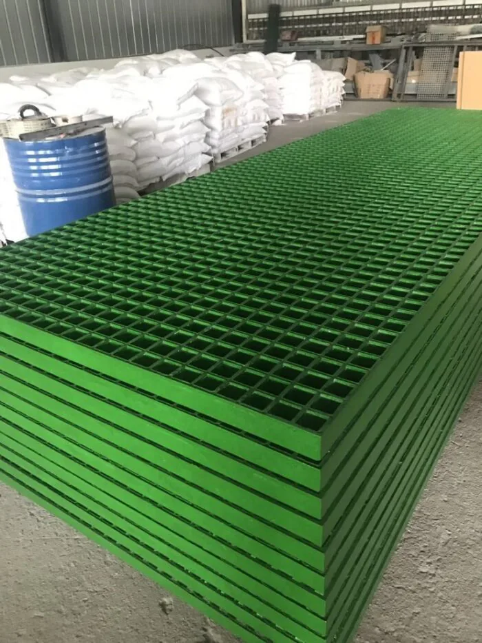 VIết Bài có outline Sàn grating composite cho chăn nuôi - Giải pháp tối ưu cho trang trại hiện đại