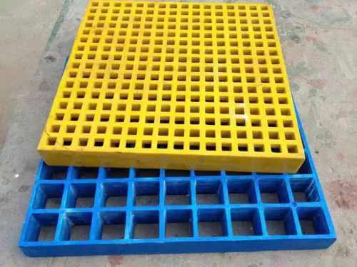Sàn Grating Composite 1220x2440x19 kích thước ô trên 19x19, dưới 38x38